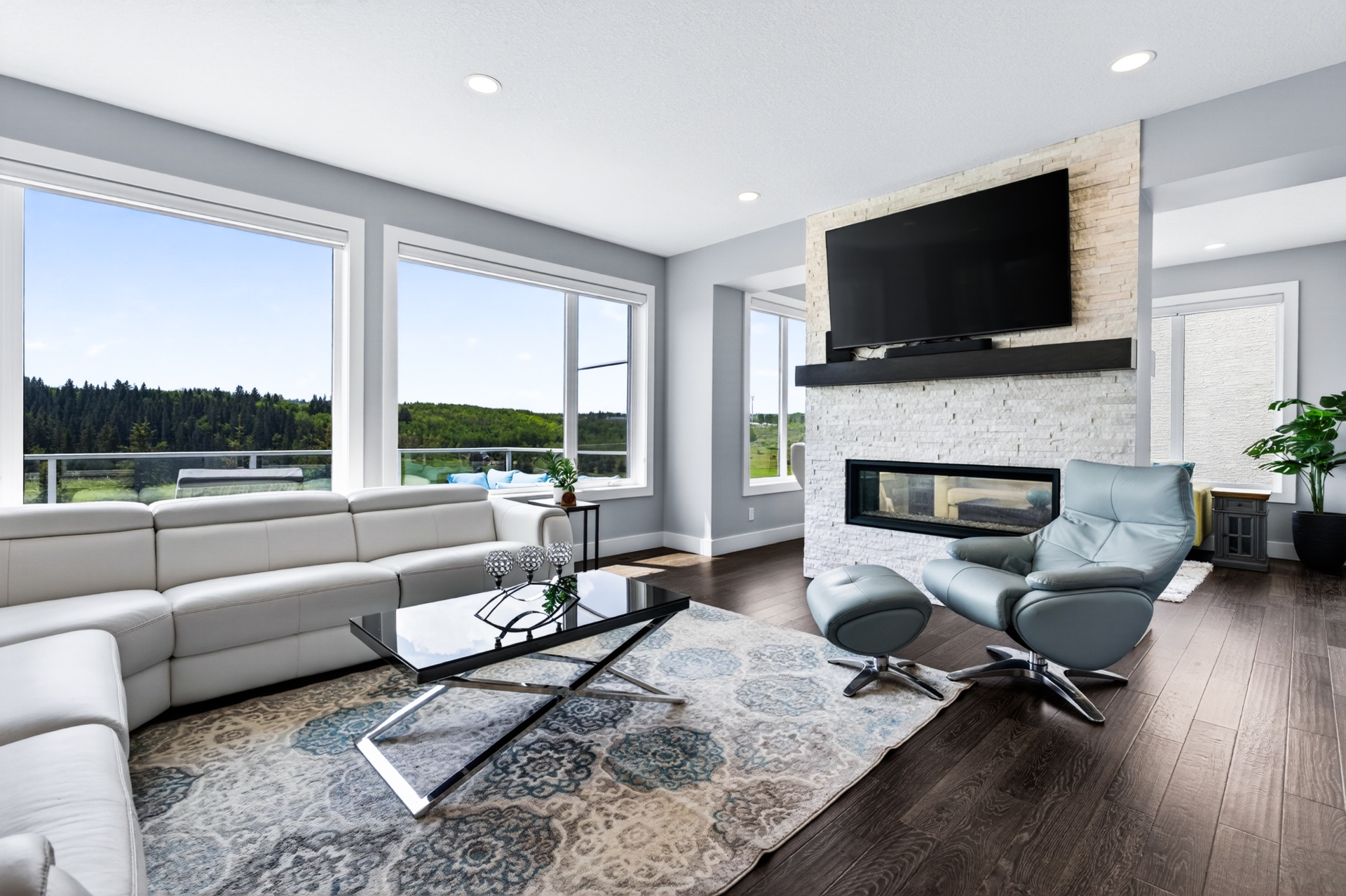Living room ridge view
